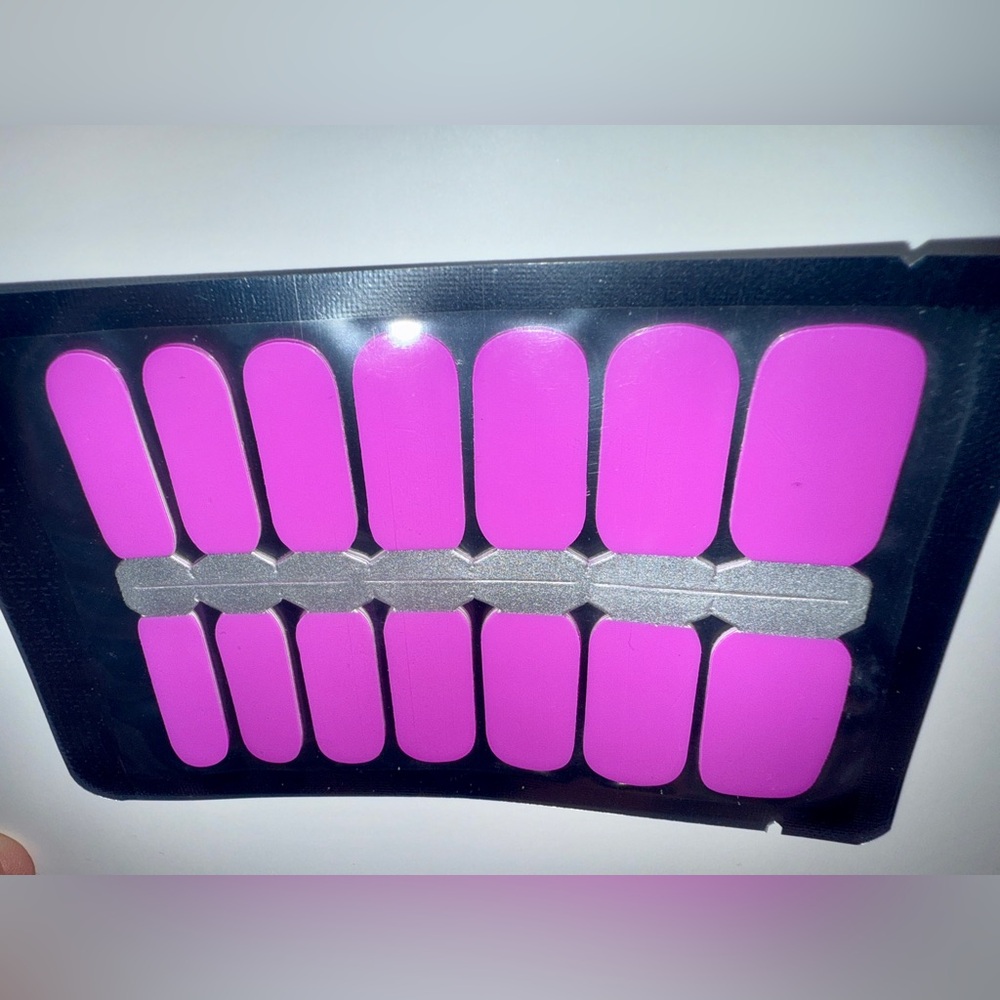 Fuchsia nail wraps! NEW!